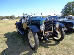The 1919 Essex Speedster (voted People's Choice).